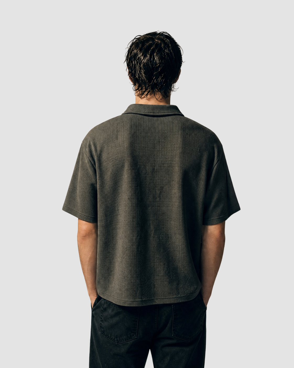LE GAUFRÉ — polo boxy maille gaufrée wash vintage JALVÈNE, coloris Vert Olivier