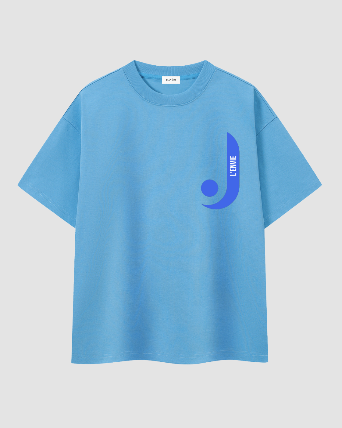 L'AZUR — t-shirt oversize bleu ciel imprimé L'ENVIE JALVÈNE, coloris Bleu Azur