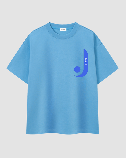 L'AZUR — t-shirt oversize bleu ciel imprimé L'ENVIE JALVÈNE, coloris Bleu Azur